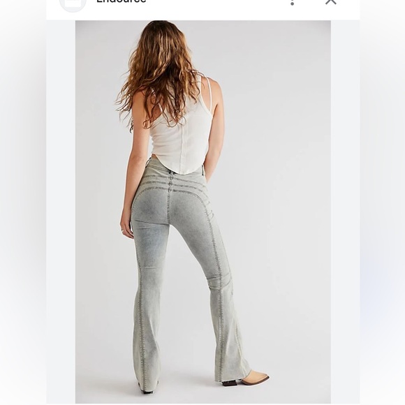 We The Free - Crvy Head Turner Slim Flare Jeans - Picture 3 of 8